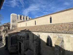 Vue unique et rare sur Notre-Dame des sablons, sans vis-à-vis