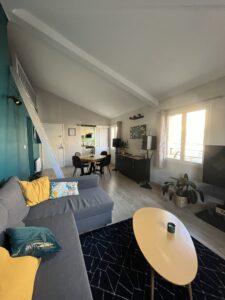 Large espace de vie lumineux cosy vue exceptionnelle